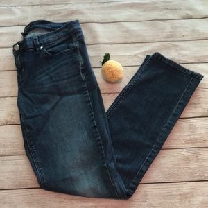 White House Black Market Medium Wash Jeans Size 6R